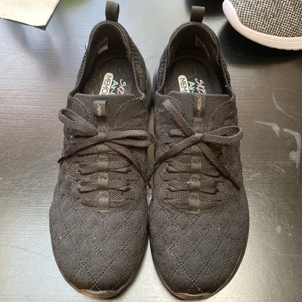 Sketchers Sneakers